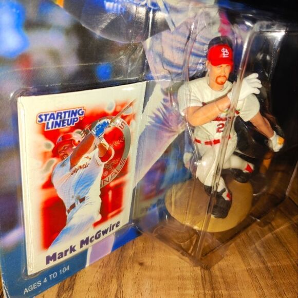 Starting Lineup 2000 MARK MCGWIRE Baseball Figure & Card St. Louis Cardinals - Picture 9 of 9